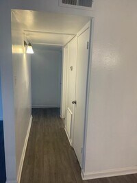 2002 N Wayside Dr photo'