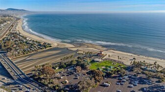 3203 Doheny Way in Dana Point, CA - Building Photo
