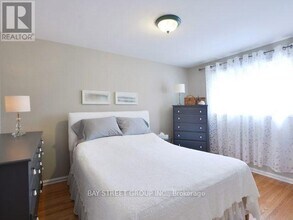 3336 Ivernia Rd in Mississauga, ON - Building Photo - Building Photo