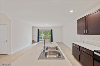 15071 Wildflower Cir in Naples, FL - Foto de edificio - Building Photo