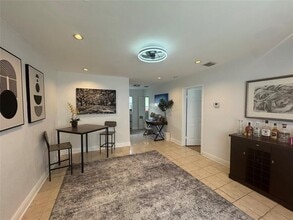 1107 NW 4th Ave in Fort Lauderdale, FL - Foto de edificio - Building Photo