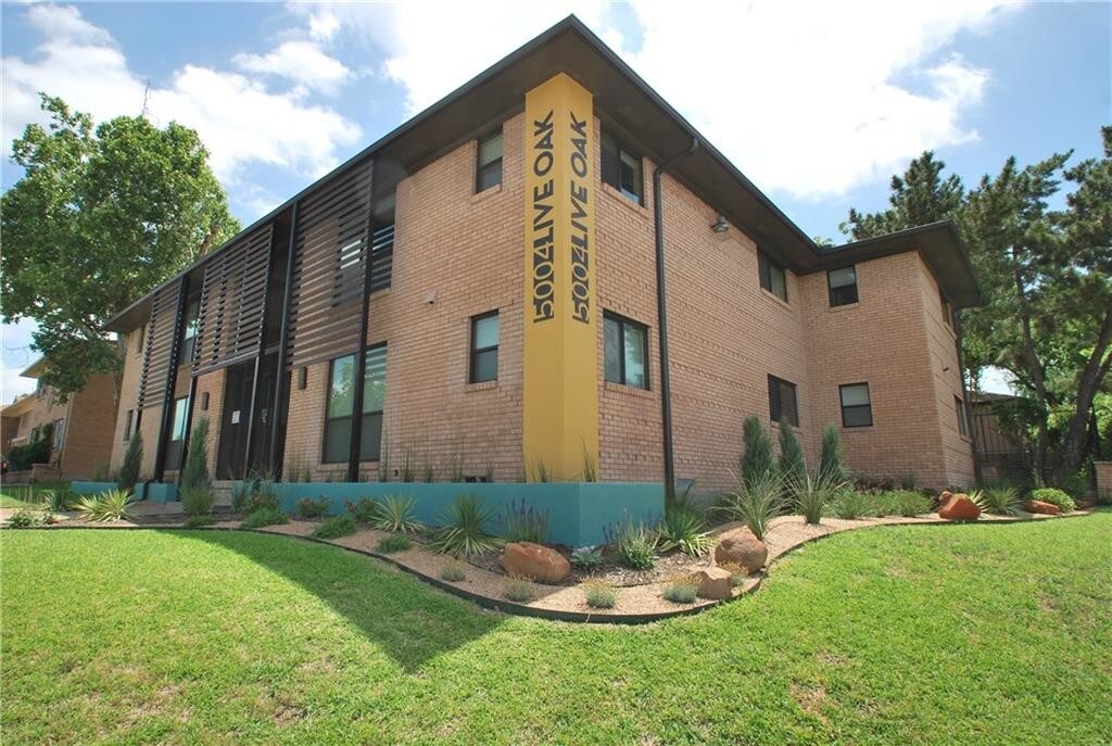 5004 Live Oak St-Unit -209 in Dallas, TX - Building Photo