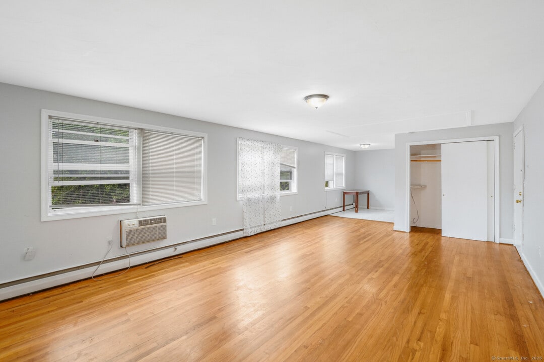 183 Barker St in Hartford, CT - Building Photo