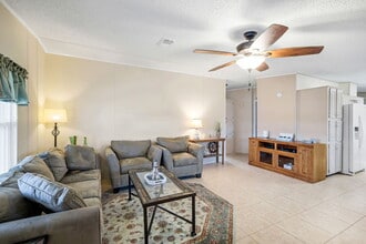 39 Umber Ct in Ft. Myers, FL - Building Photo - Building Photo