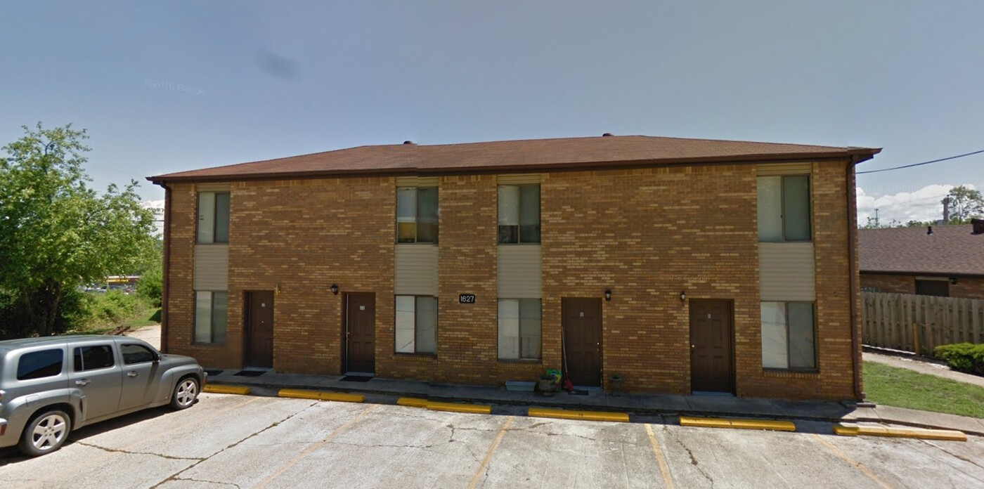 Mountian Manor Apartments in Poplar Bluff, MO - Building Photo