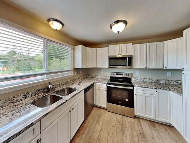 18775 E Napa Dr in Aurora, CO - Building Photo - Building Photo