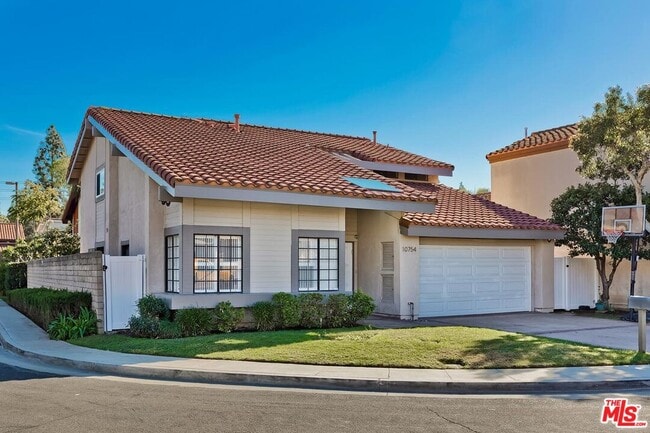 10754 Garland Dr in Culver City, CA - Building Photo - Building Photo
