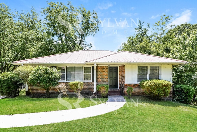 541 Zinnia Ln in Birmingham, AL - Building Photo - Building Photo
