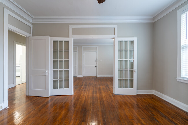 Park Terrace in Memphis, TN - Building Photo - Interior Photo