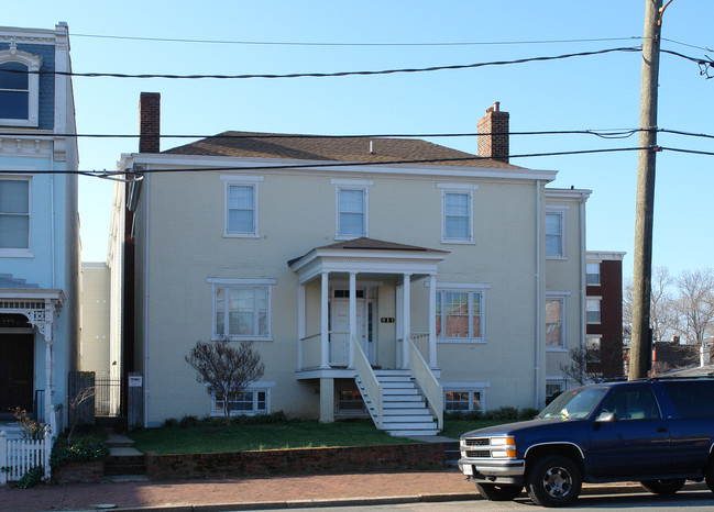 Pine Court II in Richmond, VA - Building Photo - Building Photo