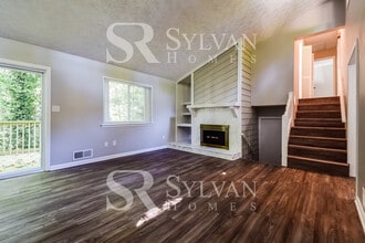 6855 Red Maple Ct in Rex, GA - Building Photo - Building Photo