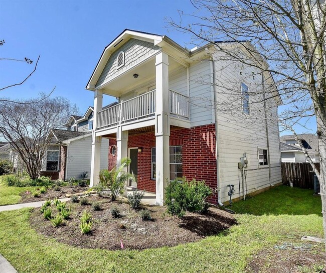 property at 3910 Mossy Pl Ln