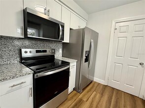 901 Concord St in Orlando, FL - Building Photo - Building Photo