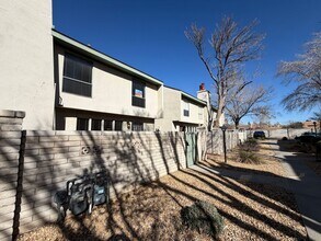 7465 Prairie Rd NE in Albuquerque, NM - Building Photo - Building Photo