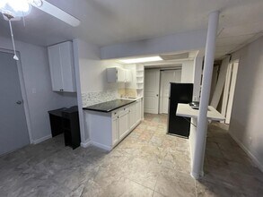 4456 Frontier Way Northeast, Unit APT A in Sugar Hill, GA - Foto de edificio - Building Photo