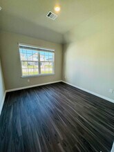 4922 Luke Matthew Dr in Rosharon, TX - Foto de edificio - Building Photo