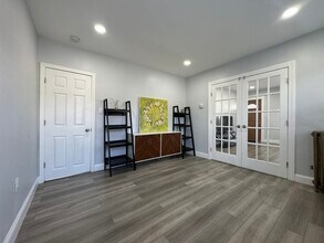 103 Bowen Ave in Medford, MA - Building Photo - Building Photo