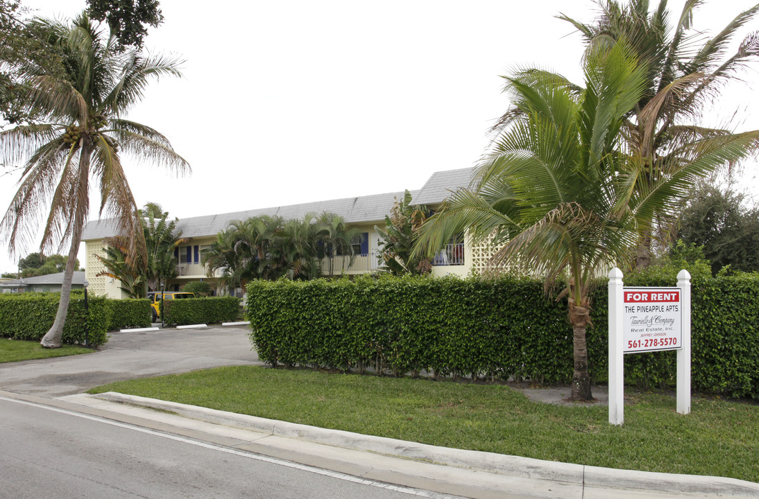 Pineapple Apartments in Delray Beach, FL - Building Photo