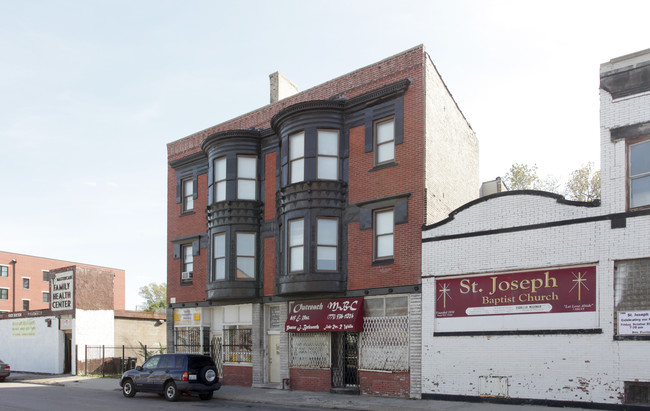 615-617 E Pershing Rd in Chicago, IL - Building Photo - Building Photo