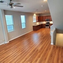 6625 N Main St in Houston, TX - Foto de edificio - Building Photo