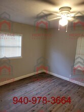 1055 W Wenonah Blvd in Wichita Falls, TX - Foto de edificio - Building Photo