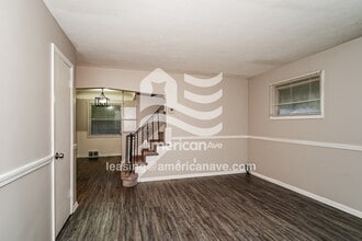 14718 Reddington Ave in Maple Heights, OH - Building Photo - Building Photo