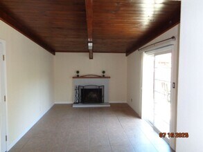 297 Juniper St in Vacaville, CA - Building Photo - Building Photo