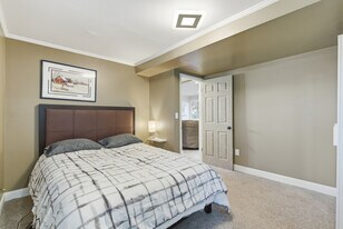 8682 S Alpen Cir in Cottonwood Heights, UT - Building Photo