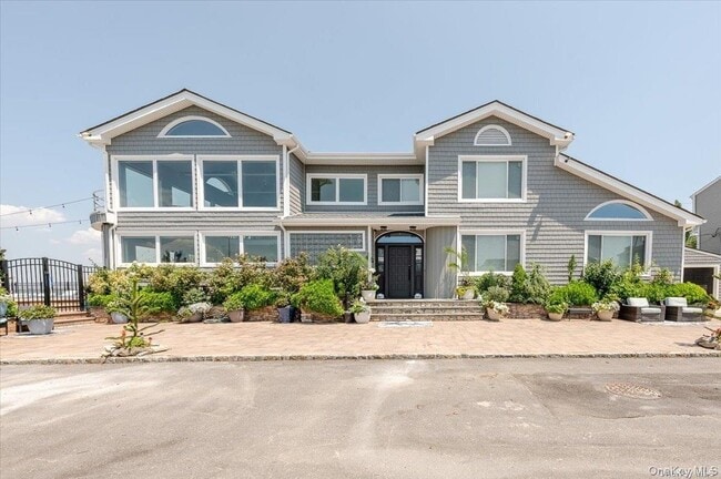 94 Heron St in Long Beach, NY - Building Photo - Building Photo