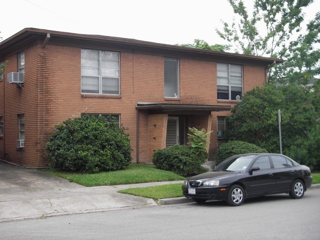 1923 McDuffie St in Houston, TX - Building Photo