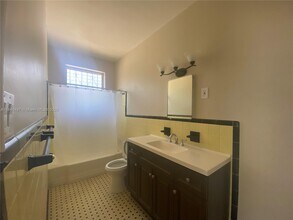 371 NW 3rd St in Miami, FL - Building Photo - Building Photo