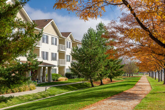 Sugar Valley Estates Senior Apartments in Loveland, CO - Foto de edificio - Building Photo