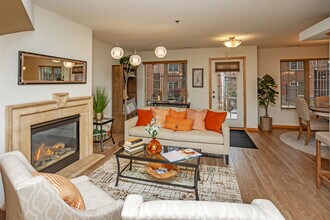 Just off Main Townhomes in Maple Grove, MN - Building Photo - Building Photo