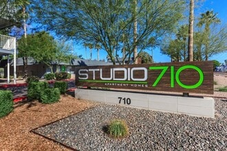 Studio 710 Apartments in Tempe, AZ - Foto de edificio - Building Photo