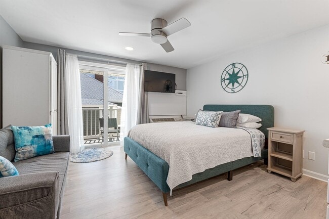 6 Ashworth Ave in Hampton, NH - Building Photo - Building Photo