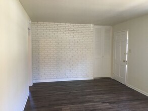 831 Holt Ave in Greensboro, NC - Building Photo - Building Photo