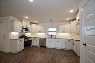 320 Palm St in Bentonville, AR - Building Photo - Building Photo