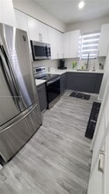 3021 SW 27th Ln, Unit 2 in Miami, FL - Building Photo - Building Photo