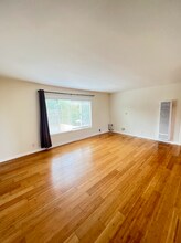 2637 S Centinela Ave in Santa Monica, CA - Building Photo - Building Photo