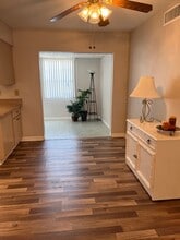 4158 Tamiami Trl, Unit T8 in Port Charlotte, FL - Building Photo - Building Photo