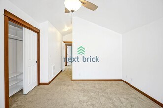 813 NW 97th St in Seattle, WA - Building Photo - Building Photo