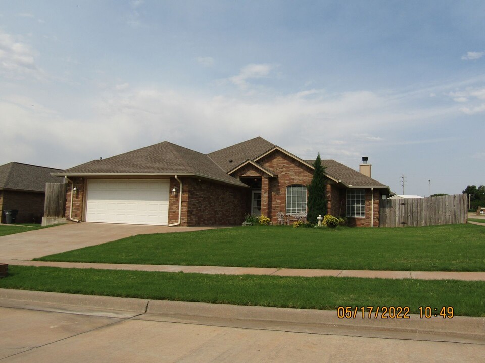 4428 NW Wolfcreek Blvd in Lawton, OK - Building Photo