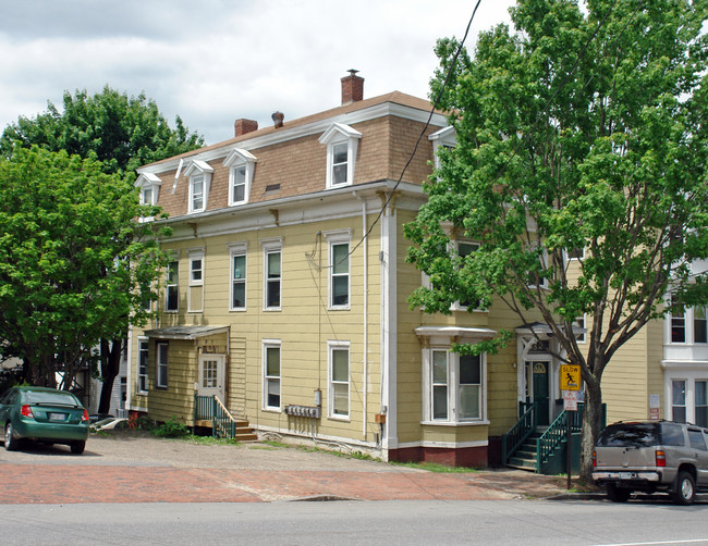 232 High St in Portland, ME - Foto de edificio - Building Photo