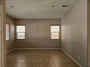 8975 Guadalupe Ave in Hesperia, CA - Building Photo - Building Photo