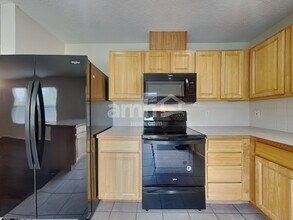 6651 S Acacia Ave in Boise, ID - Building Photo - Building Photo
