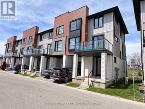 962 W Village Square in London, ON - Building Photo - Building Photo