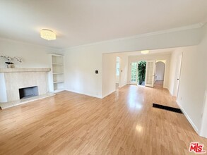 628 Westbourne Dr in West Hollywood, CA - Building Photo - Building Photo
