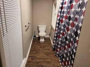 1010 N Pine St, Unit B in Lansing, MI - Foto de edificio - Building Photo