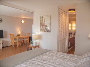 1655 Makaloa St, Unit Unit 1510 in Honolulu, HI - Building Photo - Building Photo