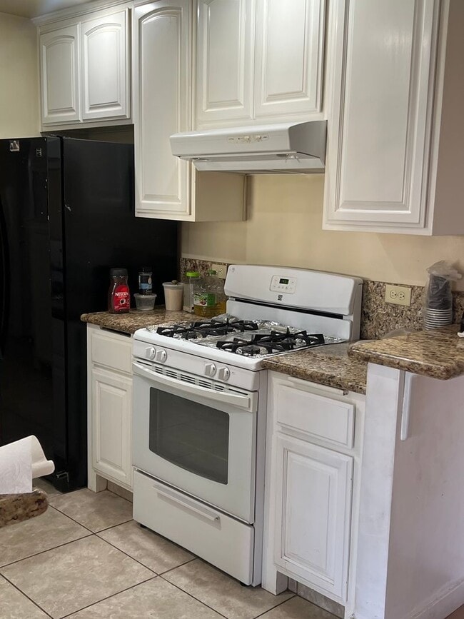 1308 Water St in Bakersfield, CA - Building Photo - Building Photo